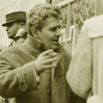 احمد شاملو . در مراسم خاک سپاری فروغ فرخزاد